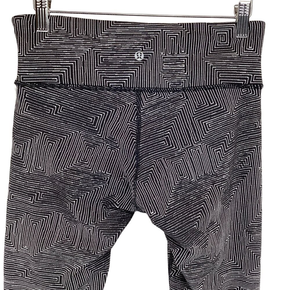Lululemon Leggings Size 6 Wunder Under Crop Maze Jacquard Black & White Geometri - Picture 7 of 8